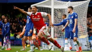 Arsenal back on top of the Premier League after win at Chelsea